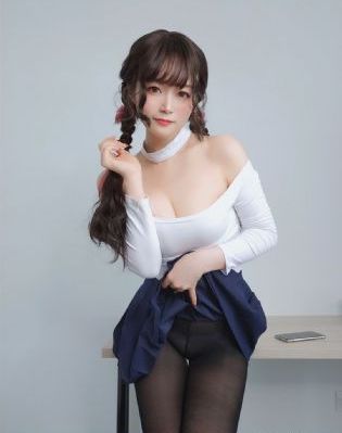 女管家